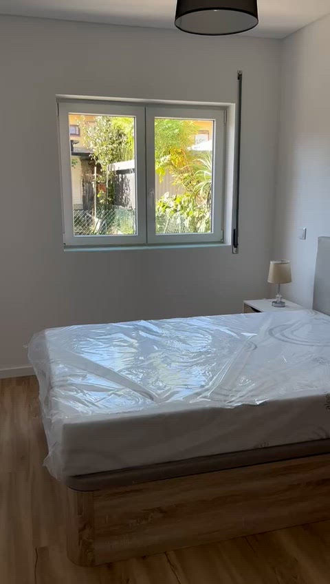 Prima fotografie a proprietății